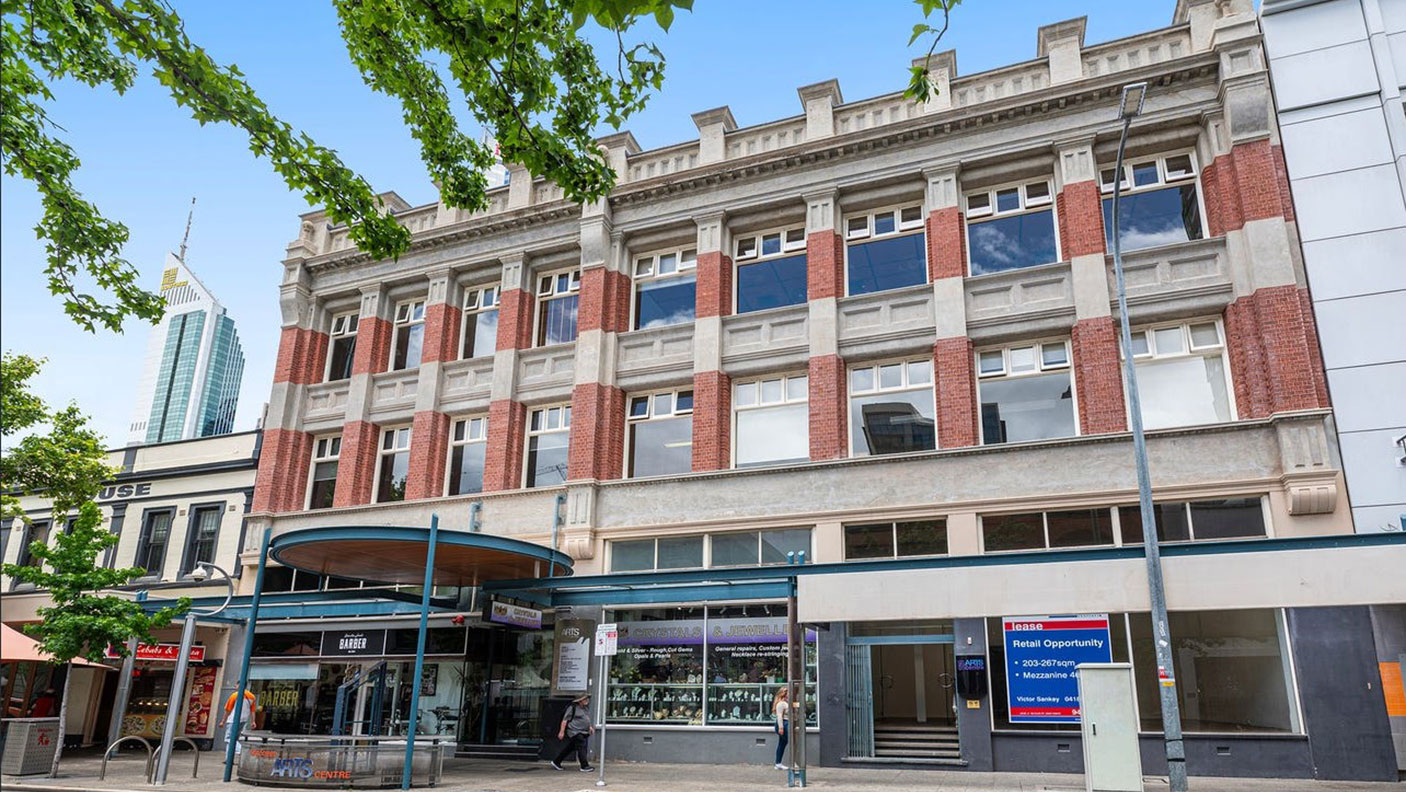 External view of the King Street Arts Centre which is a 3 story brick building