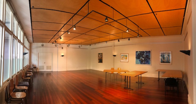 Interior view of an empty large meeting room